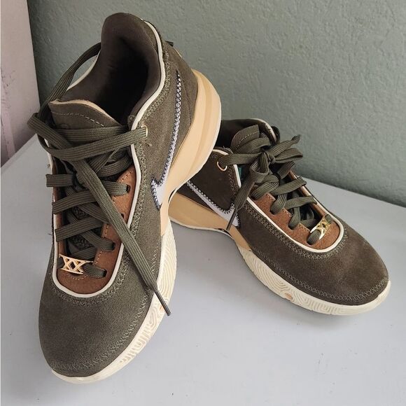 Nike Lebron XX Olive and Tan Low Top Suede Sneakers UK 4.5 EU 37.5 - Picture 2 of 7